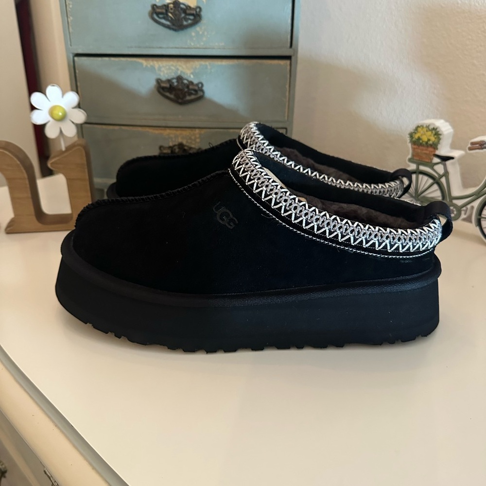 UGG Women's Slippers